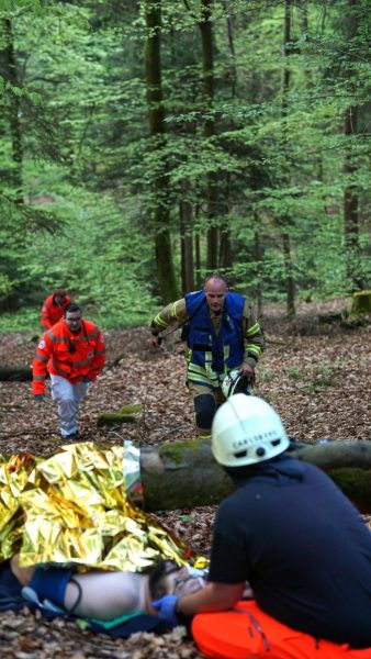 20240503-Uebung_Personenrettung_Hanglage-06-scaled