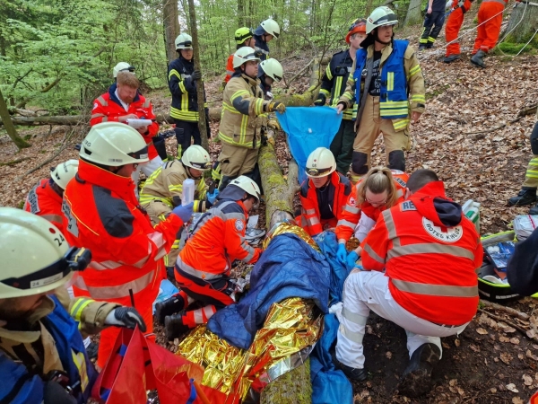 20240503-Uebung_Personenrettung_Hanglage-11